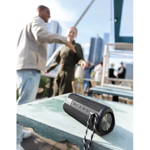 Urban Vitamin Berkeley IPX7 waterproof 10W speaker Urban Vitamin Berkeley IPX7 waterproof 10W speaker