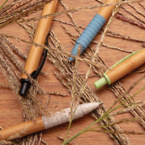 Bamboo & wheat straw pen Bamboo & wheat straw pen