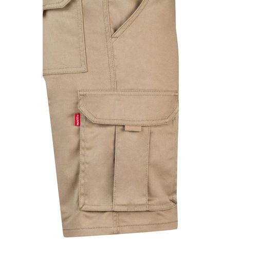 VL HEBE. Bermuda stretch, multipoches (240g/m²), en coton (46%), EME (38%) et polyester (16%) VL HEBE. Bermuda stretch, multipoches (240g/m²), en coton (46%), EME (38%) et polyester (16%)