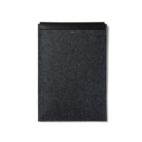 VINGA Albon GRS recycled felt 17" laptop sleeve VINGA Albon GRS recycled felt 17" laptop sleeve