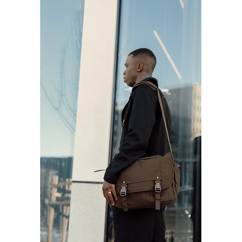 Bolsa bandolera KENTO URBAN RCS nailon reciclado 15,6 Bolsa bandolera KENTO URBAN RCS nailon reciclado 15,6