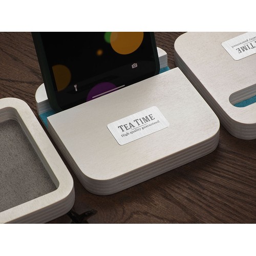 Drewniana podstawka pod telefon