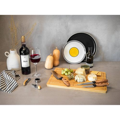 BAHARAT. Set van 3 keukenmessen met roestvrijstalen lemmeten en ergonomische handgrepen BAHARAT. Set van 3 keukenmessen met roestvrijstalen lemmeten en ergonomische handgrepen