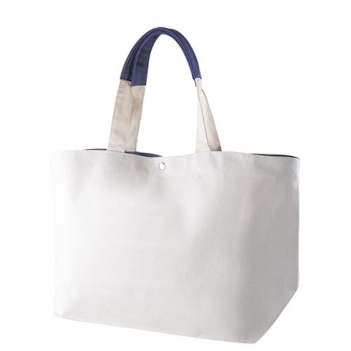 Bag with spacious main compartment. Inner border c Alisso Bag with spacious main compartment. Inner border c Alisso