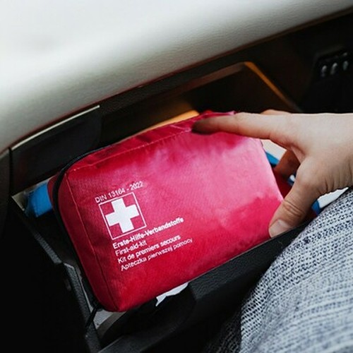 Car first aid kit in pouch, 30 pcs | Gemma