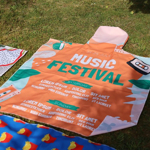 CUSTOMIZABLE PICNIC TOWEL BACKPACK