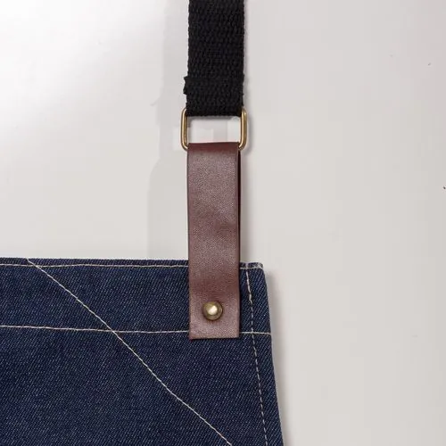 Grembiule da cucina regolabile in cotone denim con 2 tasche frontali. Grembiule da cucina regolabile in cotone denim con 2 tasche frontali.