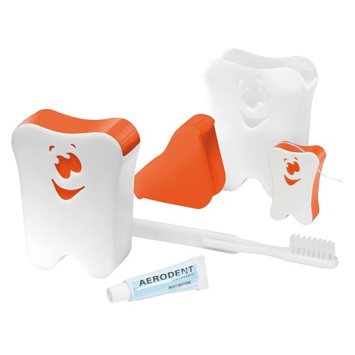 Travel toothbrush set