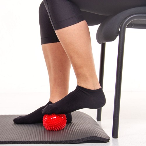 Balle de massage hérisson avec gaufrage rectangulaire (78 mm, bleu), "Made in Germany"