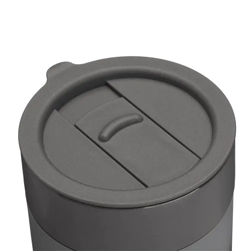 300 ml silicone-coated ceramic mug. Removable PP cap with sliding opening
