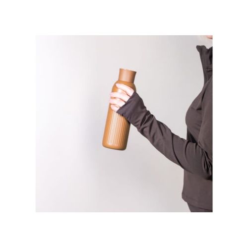 Sagaform Tekla Bouteille en acier avec bouchon poussoir (recyclé) 500 ml Sagaform Tekla Bouteille en acier avec bouchon poussoir (recyclé) 500 ml