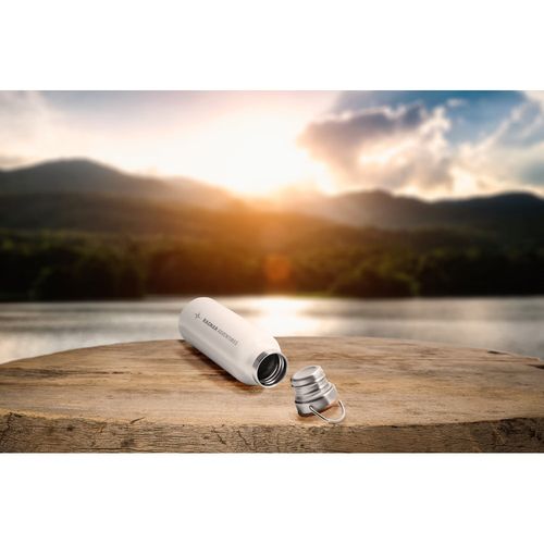 RAGNAR. Bouteille en acier inoxydable (36% recyclée) avec double parois sous vide 570 mL RAGNAR. Bouteille en acier inoxydable (36% recyclée) avec double parois sous vide 570 mL