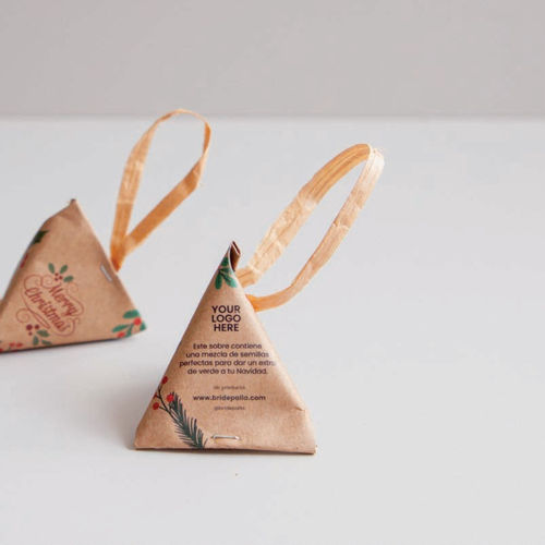 Christmas decoration in personalized kraft paper with seeds inside