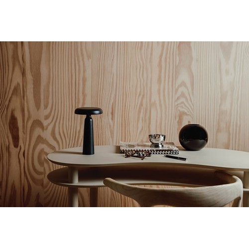 VINGA Avery RCS table lamp