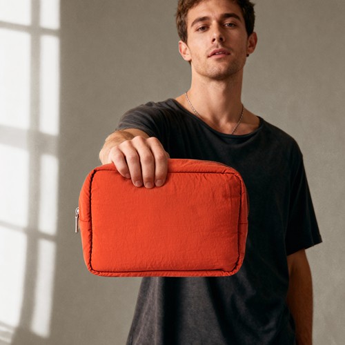 TASMI TOILETRY BAG