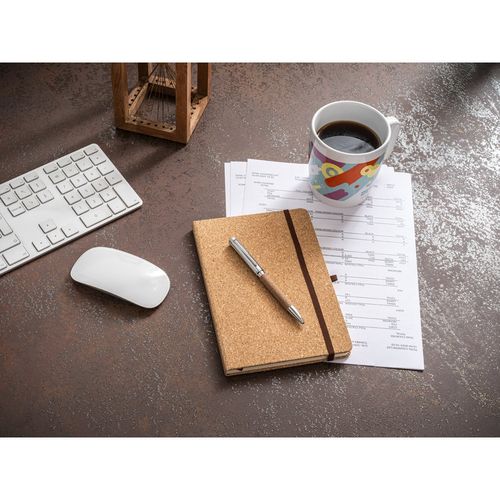 HAWKINS A5. A5 cork notebook with plain pages in FSC™ certified material and other controlled materials