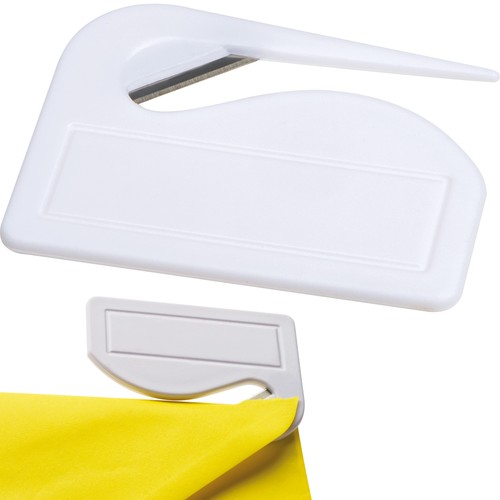 Coupe-papiers en plastique avec lame en métal Coupe-papiers en plastique avec lame en métal