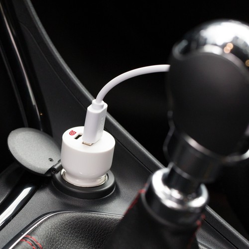 USB-C & USB Autoladegerät REEVES-VALLEJO USB-C & USB Autoladegerät REEVES-VALLEJO