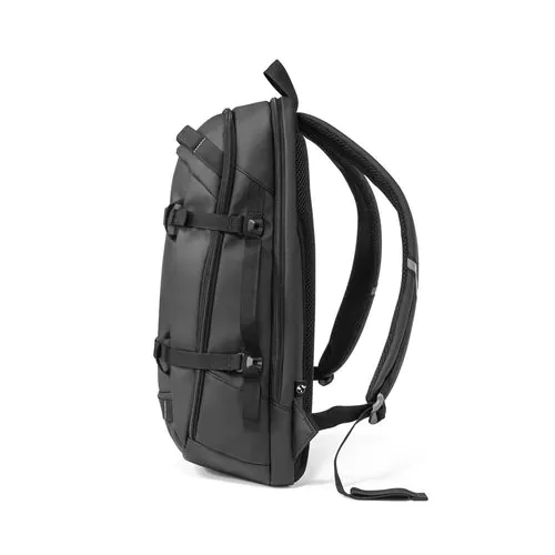 KAMPALA. Mochila para portátil en poliéster reciclado de alta densidad 900D, con revestimiento resistente al agua y forro de poliéster reciclado 210D 17'3" KAMPALA. Mochila para portátil en poliéster reciclado de alta densidad 900D, con revestimiento resistente al agua y forro de poliéster reciclado 210D 17'3"
