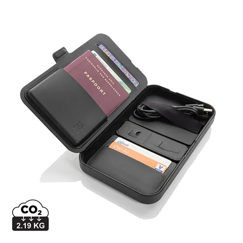 Swiss Peak RCS recycled travel case with 3 in 1 charger Swiss Peak RCS recycled travel case with 3 in 1 charger