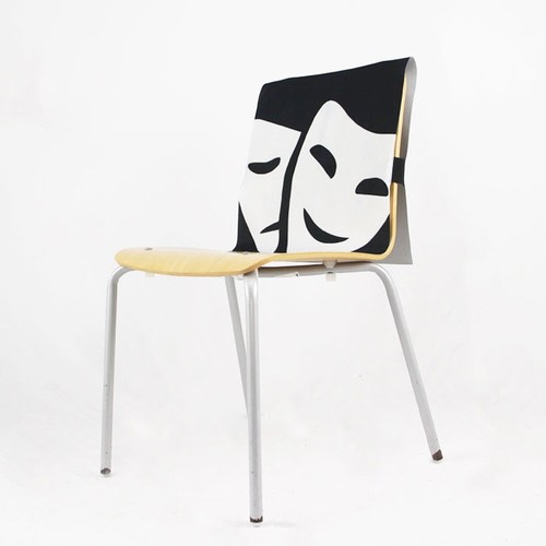 CUSTOMIZABLE CHAIR BACK