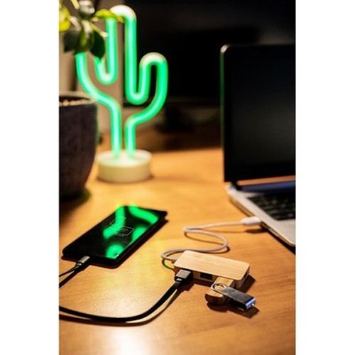 Bamboo USB and USB-C hub B'RIGHT | Kenzie Bamboo USB and USB-C hub B'RIGHT | Kenzie