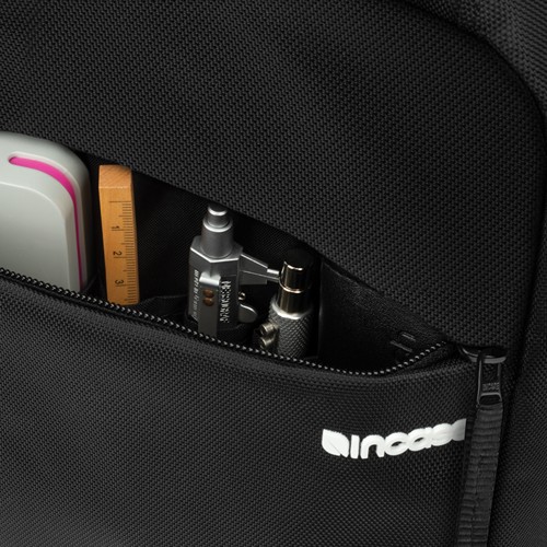 Incase ICON Slim Pack