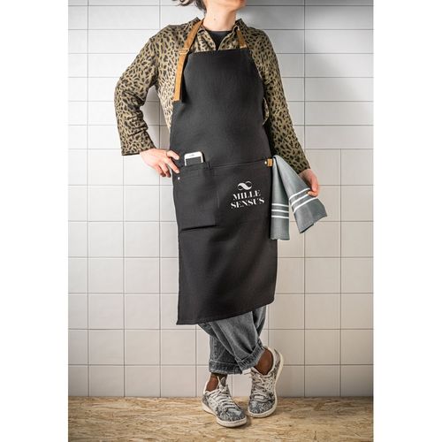 VESPER. 100% cotton canvas apron (300 g/m²) with metal details VESPER. 100% cotton canvas apron (300 g/m²) with metal details