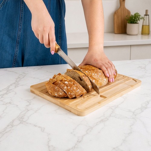 CATCHER. Bamboo bread board with knife included CATCHER. Bamboo bread board with knife included