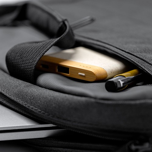 Bolsa para documentos y soporte para PC. La Puente