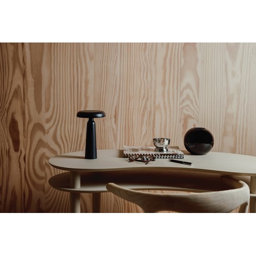 VINGA Avery RCS table lamp