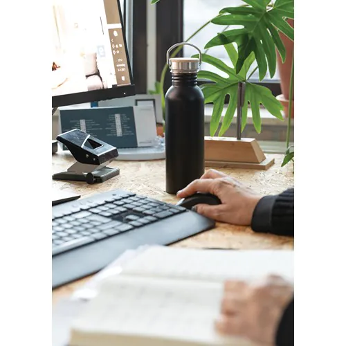 Bouteille en acier inoxydable avec couvercle en bambou Bouteille en acier inoxydable avec couvercle en bambou