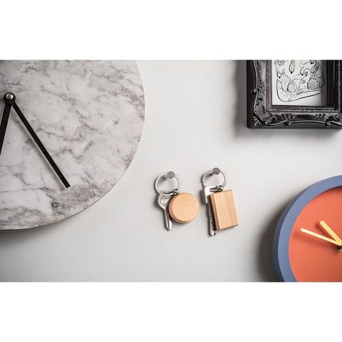 STEWIE. Rectangular keyring in beech wood STEWIE. Rectangular keyring in beech wood
