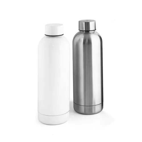 ODIN METTALIC. Bottle in 90% recycled stainless steel 550 mL ODIN METTALIC. Bottle in 90% recycled stainless steel 550 mL