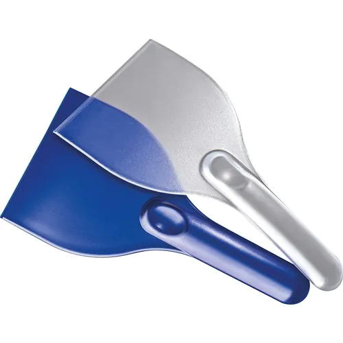 Rasca-hielos transparente. Rasca-hielos transparente.