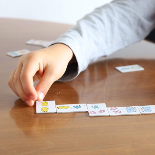 DOMINOES ON CARDBOARD 28 PIECES WITH CUSTOMIZABLE PACKAGING
