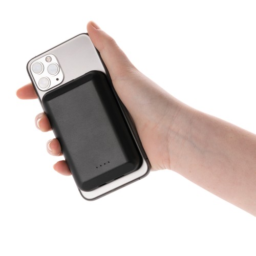 Magnetic 5.000 mAh 5W wireless powerbank Magnetic 5.000 mAh 5W wireless powerbank