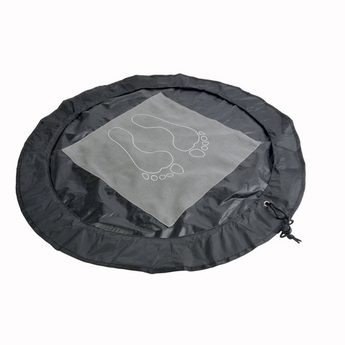Polyester foot mat. Can be folded and turned into a bag for damp clothes (65 cm diameter w Polyester foot mat. Can be folded and turned into a bag for damp clothes (65 cm diameter w