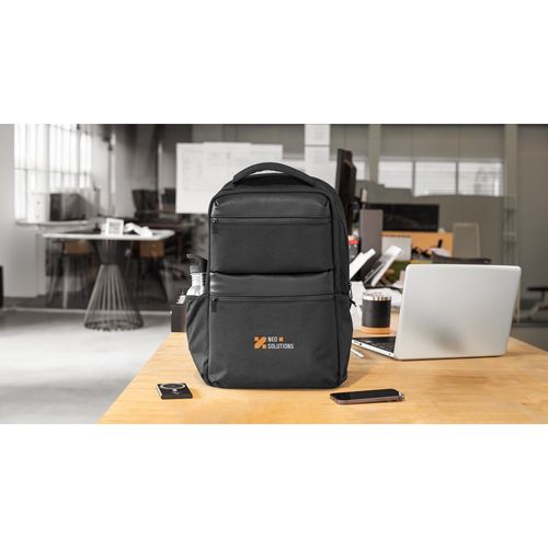 COPENHAGEN. Water-repellent recycled twill backpack with two large front pockets 17'3" COPENHAGEN. Water-repellent recycled twill backpack with two large front pockets 17'3"